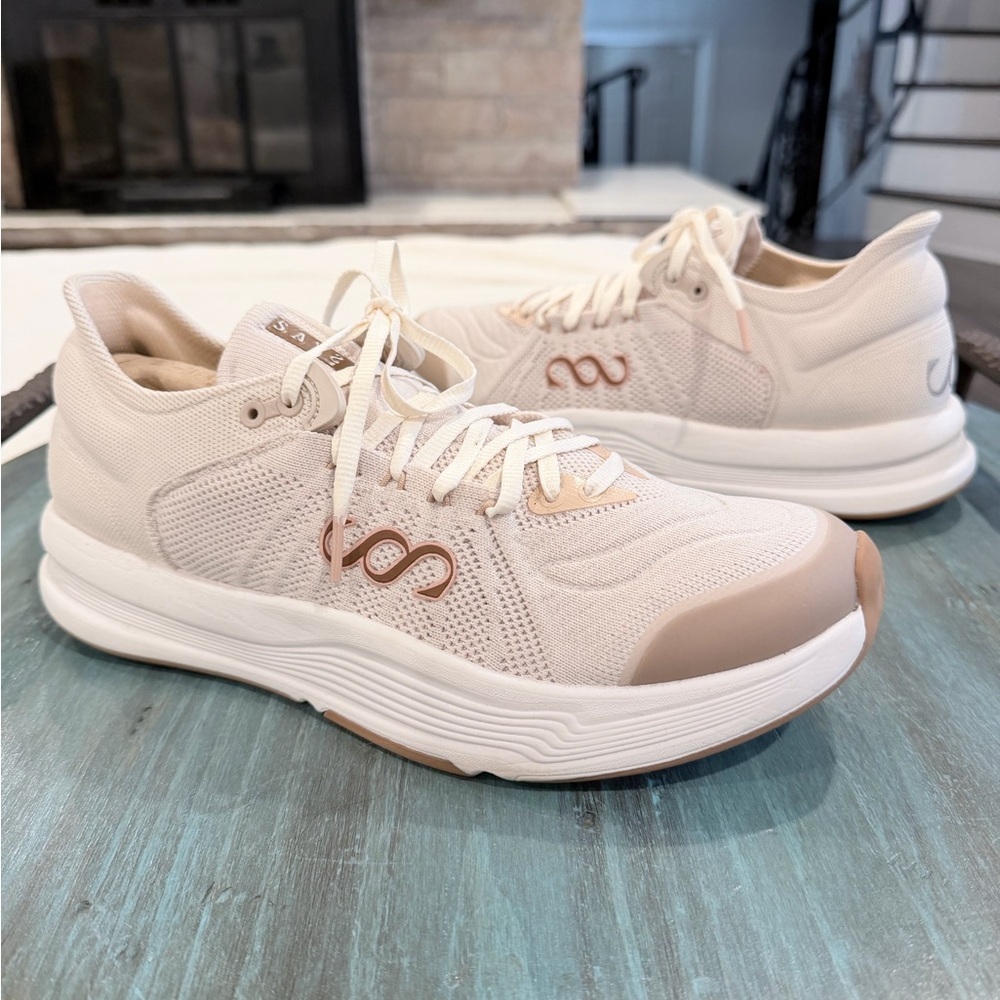 SAYSH Women’s Sneakers – Cream/Beige – Size 11